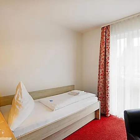 Lindenhof 3*